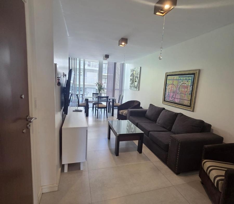 Venta DPTO 2 ambientes c/ cochera – Zona Güemes