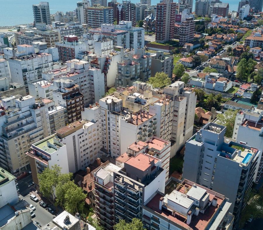 Venta DPTO 2 ambientes c/ cochera – Zona Güemes