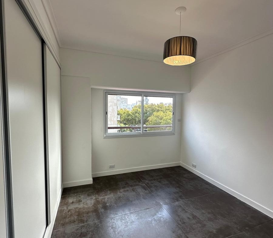 VENTA DPTO 4 AMBIENTES CON BALCON TERRAZA Y COCHERA