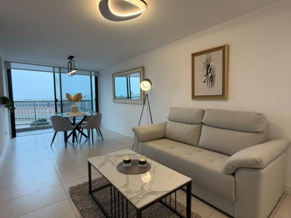 VENTA DPTO 2 AMBIENTES AL FRENTE EN PISO ALTO