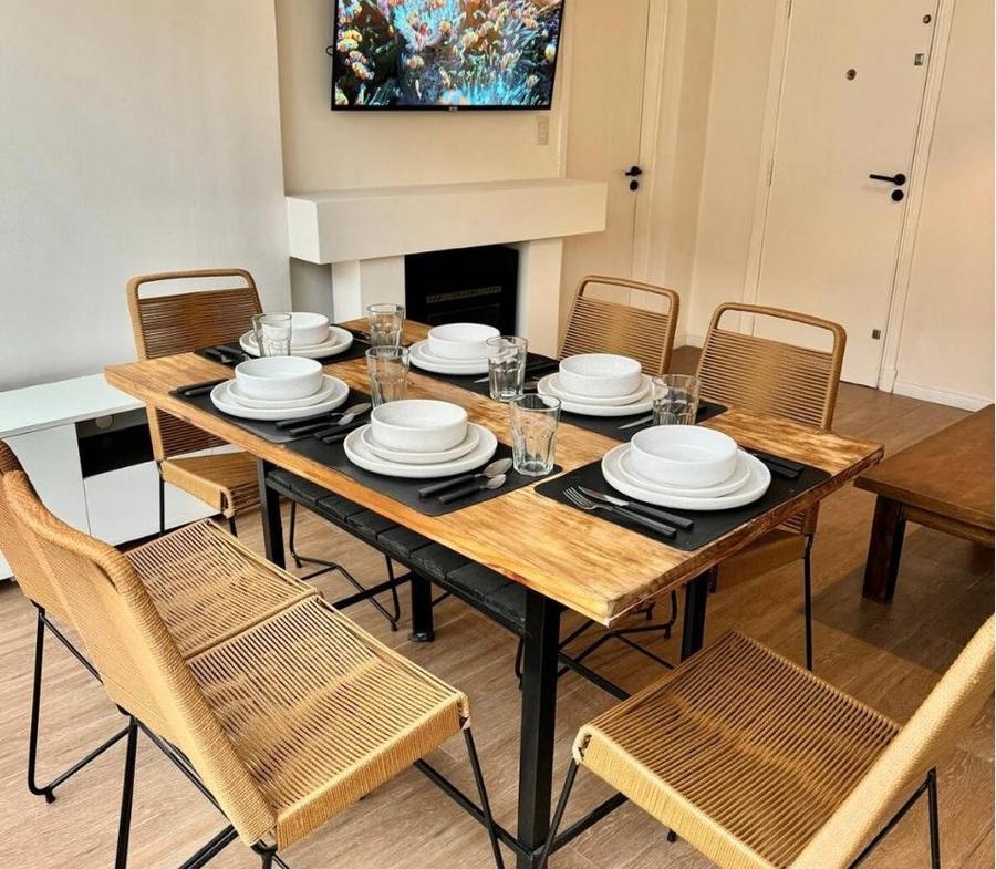 Venta Dpto 3 ambientes con dependencia al frente, reciclado y amoblado – Plaza Mitre