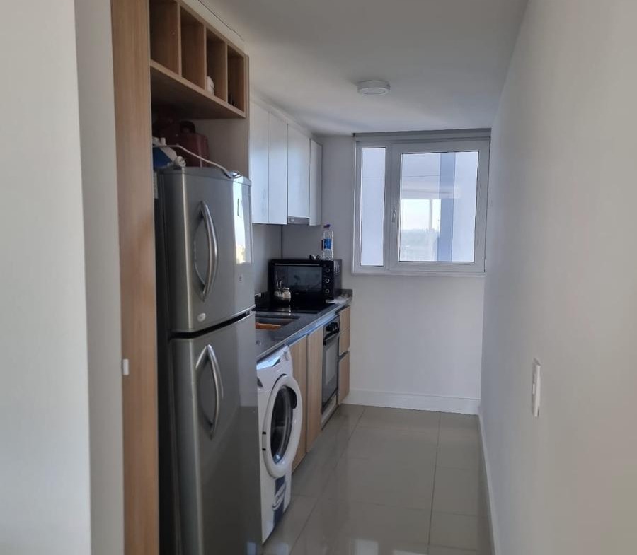 Venta Monoambiente con vista abierta y balcón a la calle