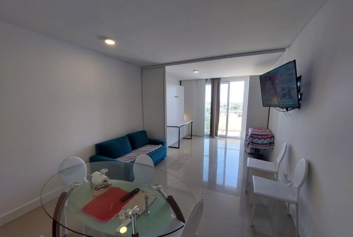 Venta Monoambiente con vista abierta y balcón a la calle